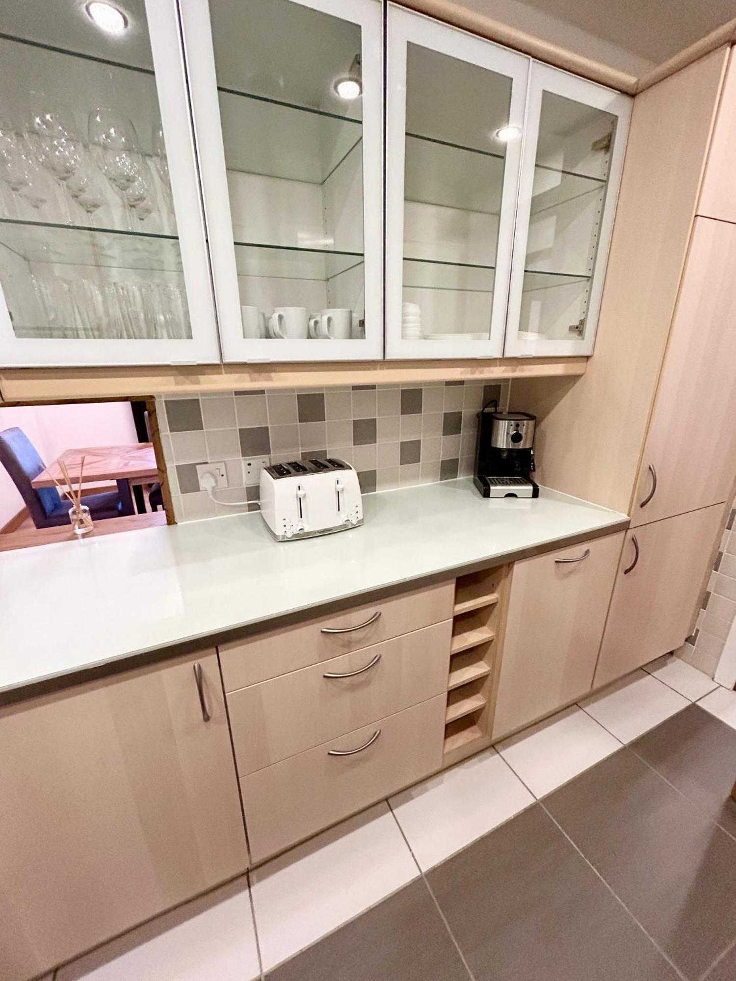 Spacious 3 Bedroom Apartment Close To Marina, 2 Parking Spaces, Kingsize Or Single Beds Southampton Luaran gambar