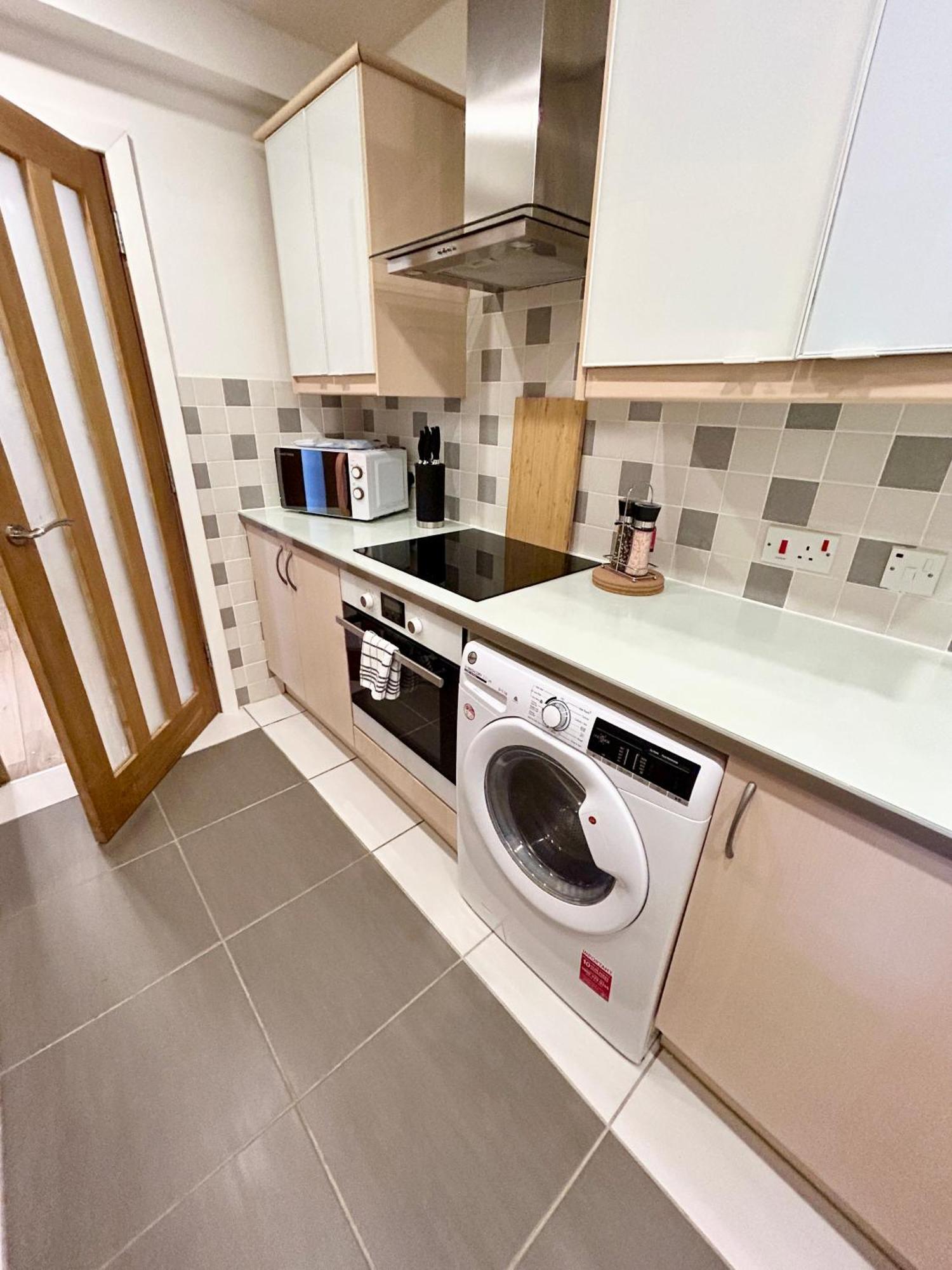 Spacious 3 Bedroom Apartment Close To Marina, 2 Parking Spaces, Kingsize Or Single Beds Southampton Luaran gambar